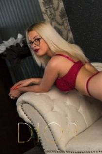 Russian escort Devine