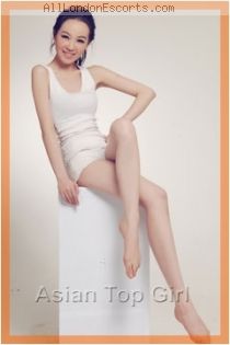 brunette escort Celi