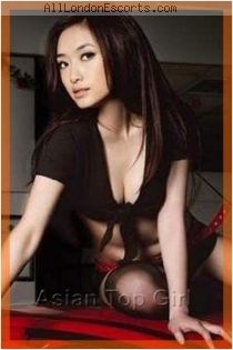 Senki escort - 34D bust, Brown hair, Brown eyes