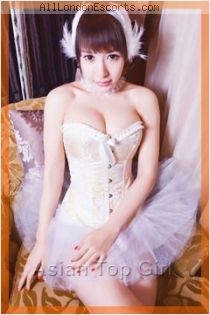 Jina escort - 32B bust, Brunette hair, Brown eyes