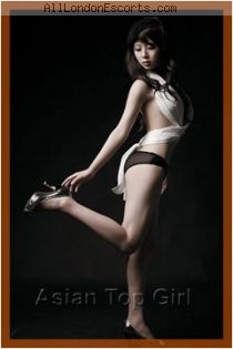 brunette escort Fenki