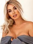 rafined busty Russian escort in Earls Court