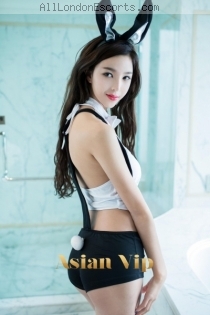 Fay escort - 34C bust, black hair, black eyes