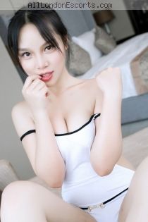 asian escort Chloe