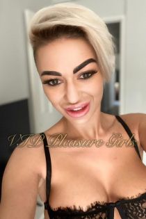 petite escort Vina