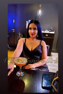 Kensington escort Malak