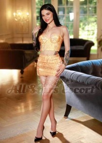 elite London escort Cari