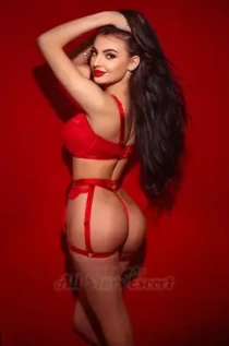 brunette escort Soni