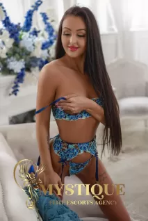 Compare to Odette escort
