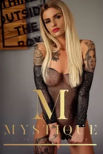 Gwen escort - 32B bust, blonde hair, brown eyes