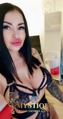 European escort Becky 