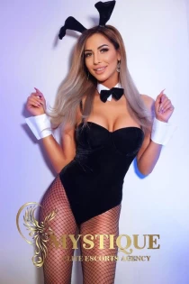 super busty escort Tiffany