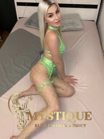 blonde escort Ava