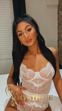 A Level escort Sabrina