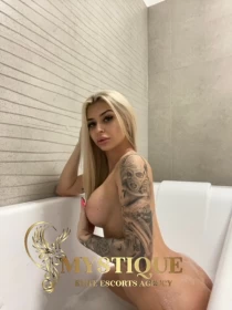 busty escort Ricky