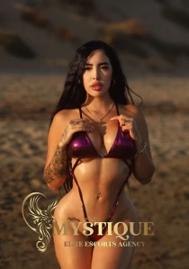 caucasian escort Laura