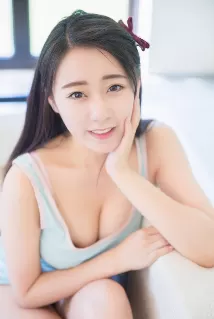 Maggie escort - 32B bust, black hair, black eyes