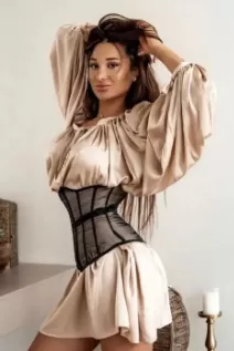 Madalina escort - 34C bust, brunette hair, brown eyes