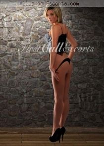 blonde escort Amelia