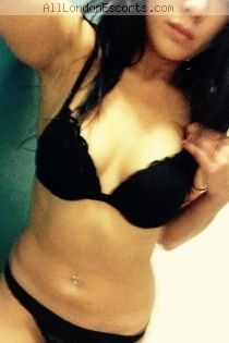 Outcall Only escort Amy