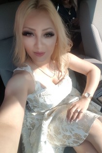 Maya escort - 34D bust, blonde hair, - select - eyes