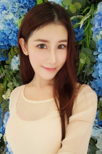Phoebe escort - Oriental Rose