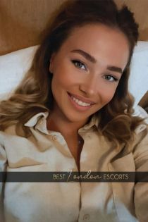 Russian escort Renata