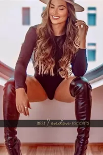 Victoria escort Lambarta