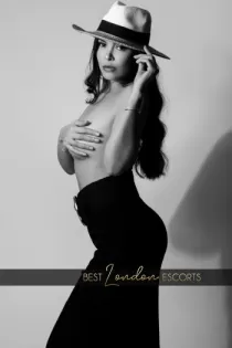 Elissa 26 years old girl