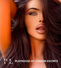 brunette escort Siren