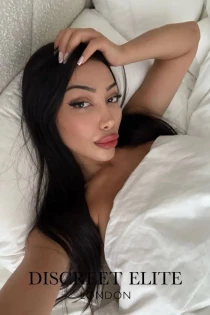busty escort Mariam