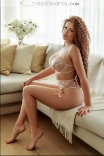 elite London escort Lavinia