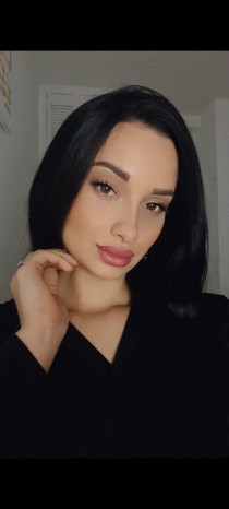 Compare to Evelina escort