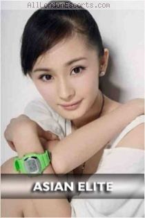 Moko escort - 34C bust, brunette hair, Brown eyes