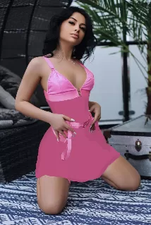 Compare to Elle escort
