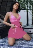 brunette escort Elle performs ultimate service