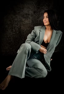 striptease escort Aliya