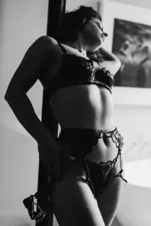 Compare to Mimi Escortss escort