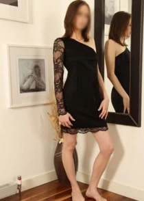 brunette escort Kassandra