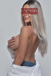 Melanie escort - Lilyfields