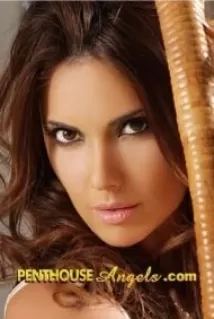 Michelle escort - 34D bust, Brunette hair, Brown eyes