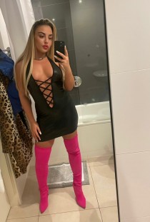 striptease escort Candy