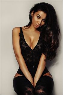 Tory escort - 34C bust, brunette hair, blue eyes