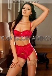 brunette escort Kristina