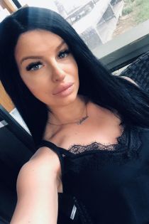 petite escort Penelope