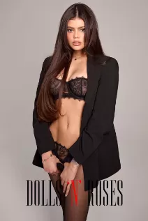 Bonita escort - 36DD bust, Brunette hair, Brown eyes