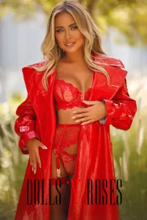 Aira escort - 34D bust, blonde hair, green eyes