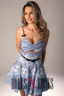 Compare to Mavie escort