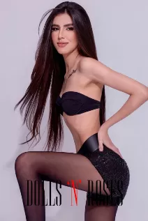 Vivi escort - 32A bust, black hair, brown eyes