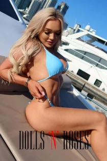  escort Adriana